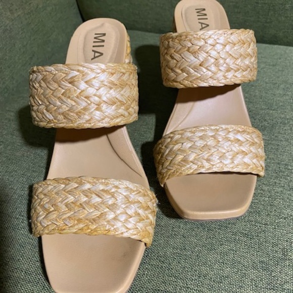 Raffia sandals - Picture 3 of 4